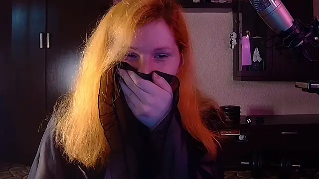 Snapshot of little_witch_sofia chatting on 03-22-25, 07:42 little witch sofia online show from 03-22-25, 07:42