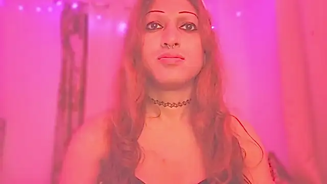 Snapshot of MmmMonikaBabie chatting on 12-19-25, 07:21 MmmMonikaBabie online show from 12-19-25, 07:21