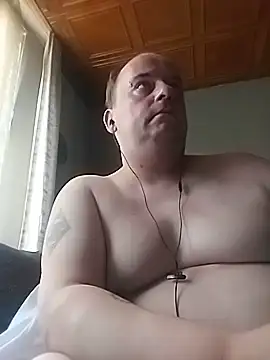 Snapshot of bigi441980 chatting on 06-23-26, 05:49 bigi441980 online show from 06-23-26, 05:49