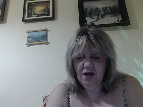 Snapshot of sweet_cats_bg chatting on 03-16-25, 05:17 sweet cats bg online show from 03-16-25, 05:17