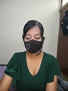 Snapshot of Miss-Riyasingh chatting on 07-17-26, 04:30 Miss-Riyasingh online show from 07-17-26, 04:30