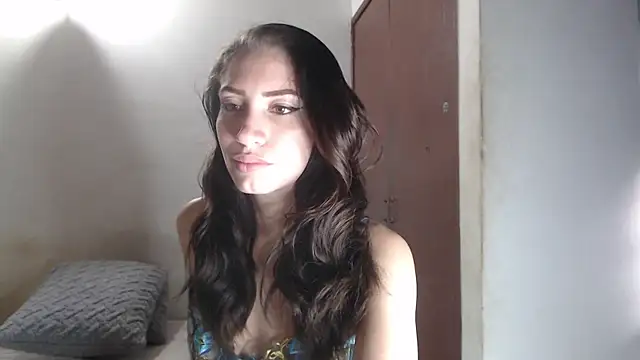 aurelialux online show from 03-04-25, 09:00