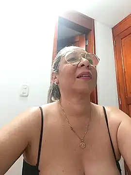 Snapshot of MATTHEW_MRANDA chatting on 02-05-25, 10:33 MATTHEW MRANDA online show from 02-05-25, 10:33