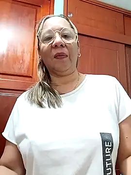 Snapshot of MATTHEW_MRANDA chatting on 03-15-25, 10:57 MATTHEW MRANDA online show from 03-15-25, 10:57