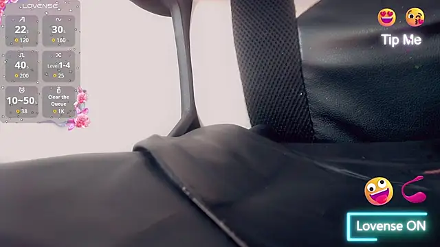 Oriana braom online show from 12-15-25, 07:07