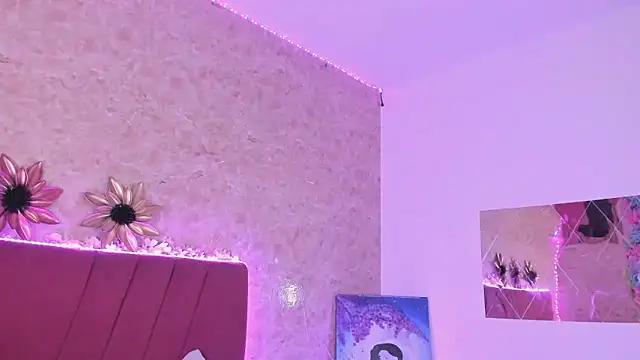 Snapshot of LorenaStevens chatting on 02-03-25, 03:09 LorenaStevens online show from 02-03-25, 03:09