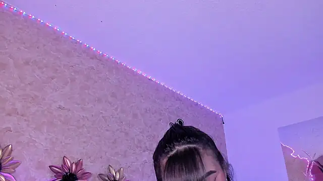 Snapshot of LorenaStevens chatting on 02-18-25, 03:53 LorenaStevens online show from 02-18-25, 03:53