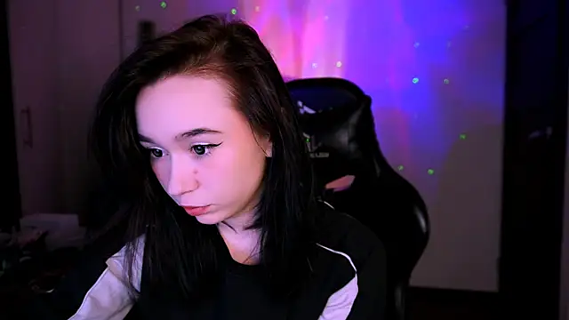 Snapshot of Kimiko__ chatting on 01-26-25, 10:57 Kimiko online show from 01-26-25, 10:57