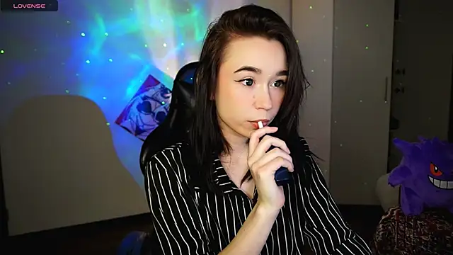 Snapshot of Kimiko__ chatting on 02-19-25, 07:38 Kimiko online show from 02-19-25, 07:38