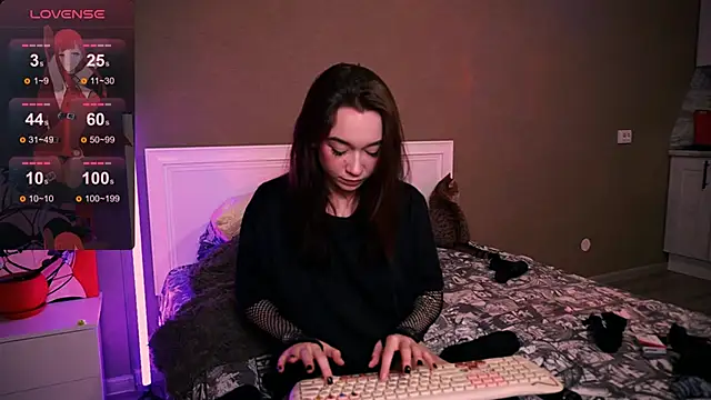 Snapshot of Kimiko__ chatting on 10-10-25, 10:25 Kimiko online show from 10-10-25, 10:25