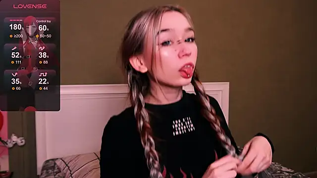 Snapshot of Kimiko__ chatting on 11-27-25, 05:59 Kimiko online show from 11-27-25, 05:59