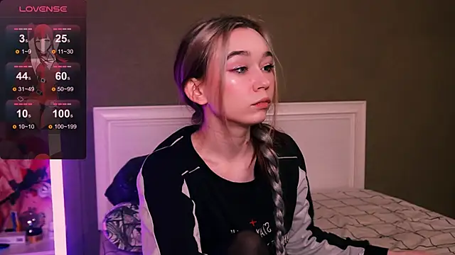 Snapshot of Kimiko__ chatting on 12-14-25, 11:48 Kimiko online show from 12-14-25, 11:48