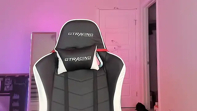 Snapshot of mollygordan chatting on 09-30-25, 06:40 mollygordan online show from 09-30-25, 06:40