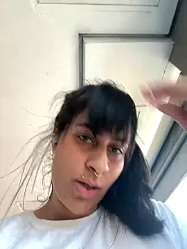 Snapshot of Blue_butterfly chatting on 09-18-25, 02:41 Blue butterfly online show from 09-18-25, 02:41