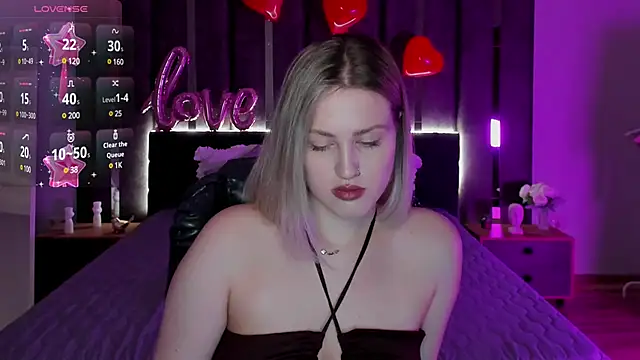 Snapshot of _Sarah_Soul_ chatting on 02-16-25, 12:52 Sarah Soul online show from 02-16-25, 12:52