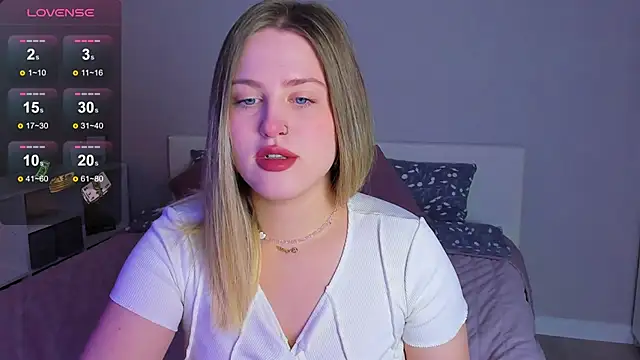 Snapshot of _Sarah_Soul_ chatting on 11-08-25, 11:47 Sarah Soul online show from 11-08-25, 11:47