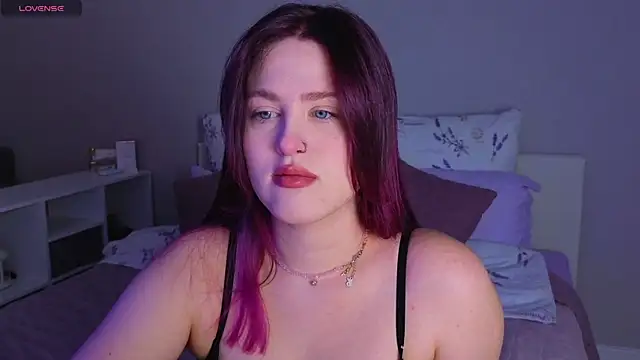 Snapshot of _Sarah_Soul_ chatting on 12-04-25, 11:35 Sarah Soul online show from 12-04-25, 11:35