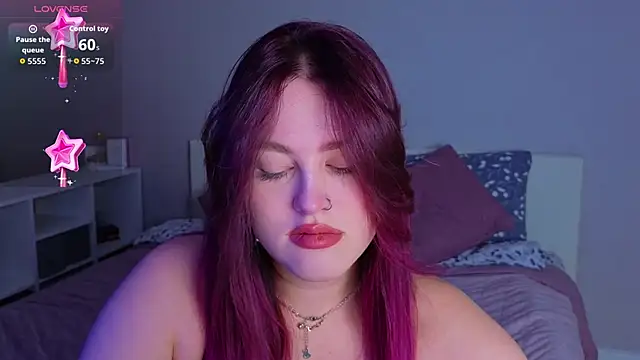 Snapshot of _Sarah_Soul_ chatting on 12-17-25, 11:22 Sarah Soul online show from 12-17-25, 11:22