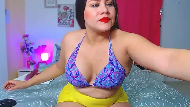 Snapshot of Kendralove31xxx chatting on 03-18-25, 02:36 Kendralove31xxx online show from 03-18-25, 02:36