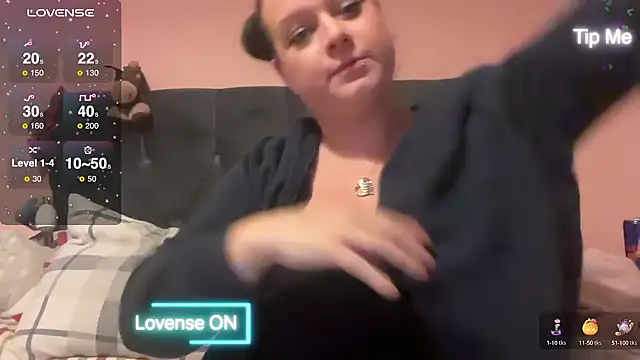 NaughtyWifeUK online show from 12-13-24, 06:49