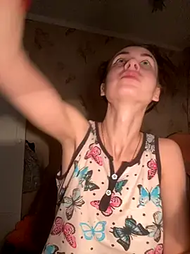 Starry Siren online show from 10-26-25, 05:41