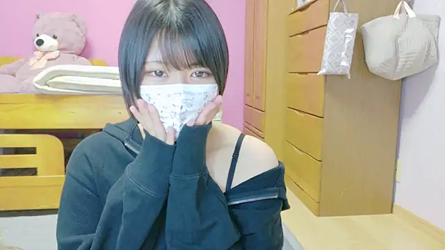 Snapshot of _usya_2525 chatting on 02-18-25, 04:26 usya 2525 online show from 02-18-25, 04:26