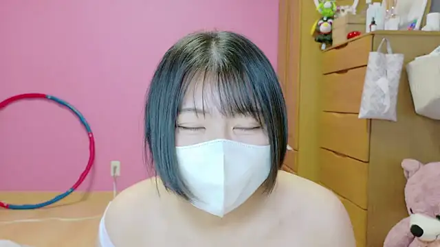 Snapshot of _usya_2525 chatting on 11-13-25, 05:56 usya 2525 online show from 11-13-25, 05:56