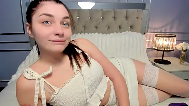 AngelinaWett online show from 02-24-25, 09:43