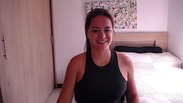 ParisW online show from 02-10-25, 04:14