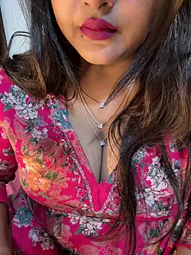 Snapshot of Ayesha_mahi chatting on 02-06-26, 08:07 Ayesha mahi online show from 02-06-26, 08:07