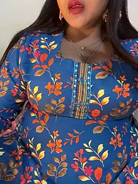 Snapshot of Ayesha_mahi chatting on 02-07-26, 09:35 Ayesha mahi online show from 02-07-26, 09:35