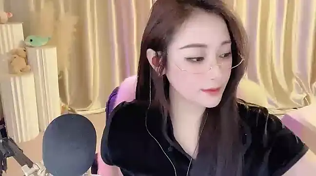 Daisy-77 online show from 02-22-25, 09:15