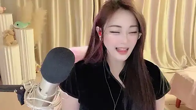 Daisy-77 online show from 02-27-25, 04:10