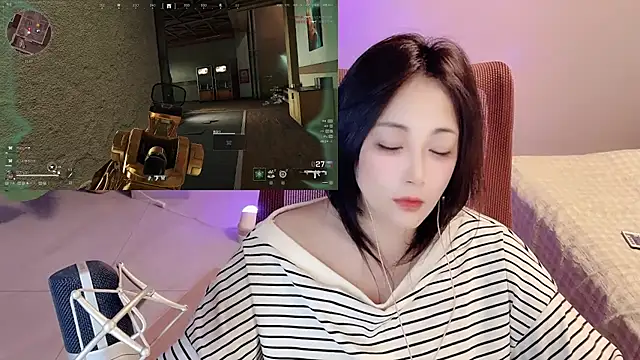 Daisy-77 online show from 05-13-26, 02:03