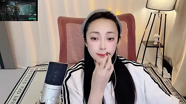 Daisy-77 online show from 05-29-26, 03:43