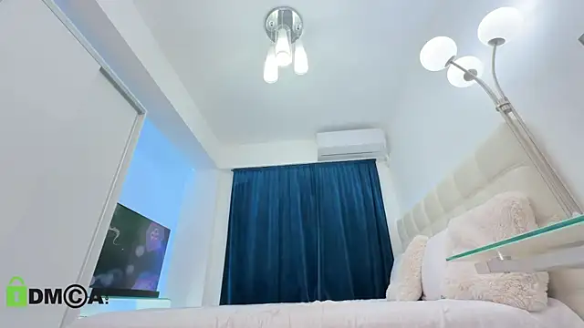 Snapshot of ScarlettAndTom chatting on 01-25-25, 01:10 ScarlettAndTom online show from 01-25-25, 01:10