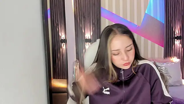 emily layton online show from 10-06-25, 02:36