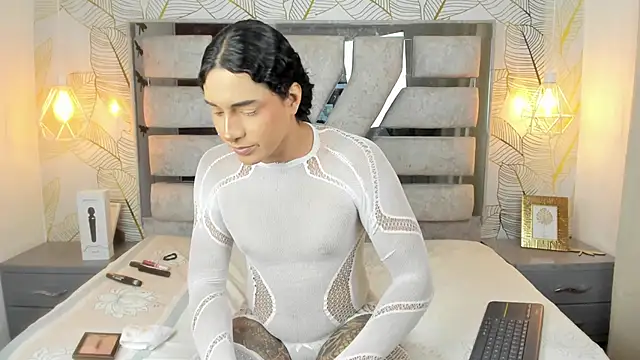 Alison Chan  online show from 03-23-26, 08:46