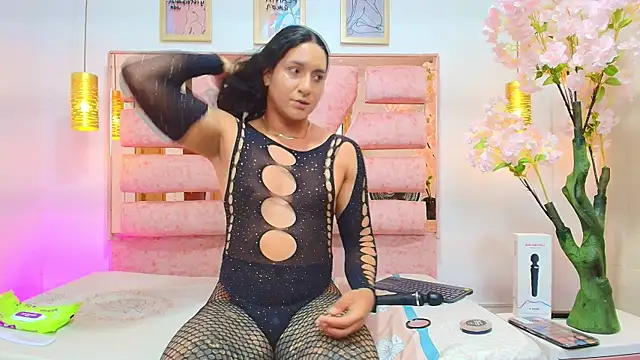 Alison Chan  online show from 07-14-26, 09:20