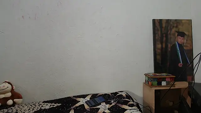 emmily lee online show from 12-09-24, 02:34