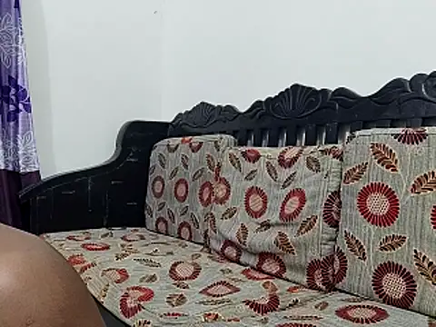 Snapshot of HunkyAriyan chatting on 12-22-25, 01:19 HunkyAriyan online show from 12-22-25, 01:19