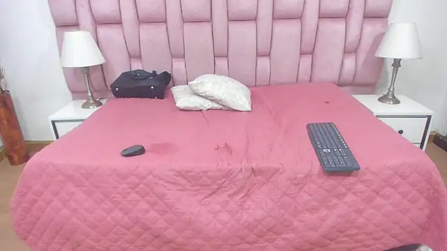 Snapshot of melody_brunnet chatting on 03-18-25, 03:53 melody brunnet online show from 03-18-25, 03:53