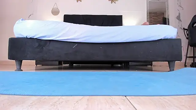 Snapshot of RileySkye chatting on 03-21-25, 09:45 RileySkye online show from 03-21-25, 09:45