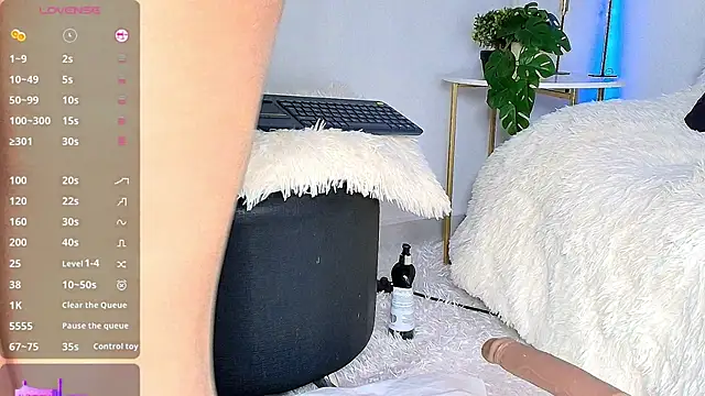 Snapshot of Alba_Olimpo chatting on 06-27-26, 05:40 Alba Olimpo online show from 06-27-26, 05:40