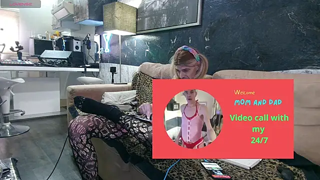 Snapshot of Doggyray44 chatting on 01-22-25, 08:18 Doggyray44 online show from 01-22-25, 08:18