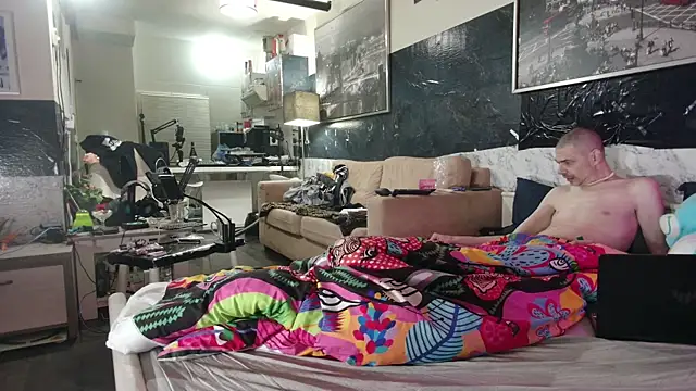 Snapshot of Doggyray44 chatting on 03-23-25, 03:10 Doggyray44 online show from 03-23-25, 03:10