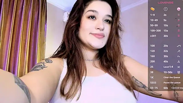 Snapshot of July_Slowdive chatting on 01-16-25, 06:25 July Slowdive online show from 01-16-25, 06:25