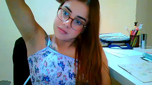 Snapshot of maliamiller chatting on 03-23-25, 09:10 maliamiller online show from 03-23-25, 09:10