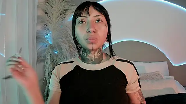 Evangeline bell online show from 10-28-25, 12:30