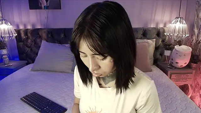 Evangeline bell online show from 11-26-25, 07:37